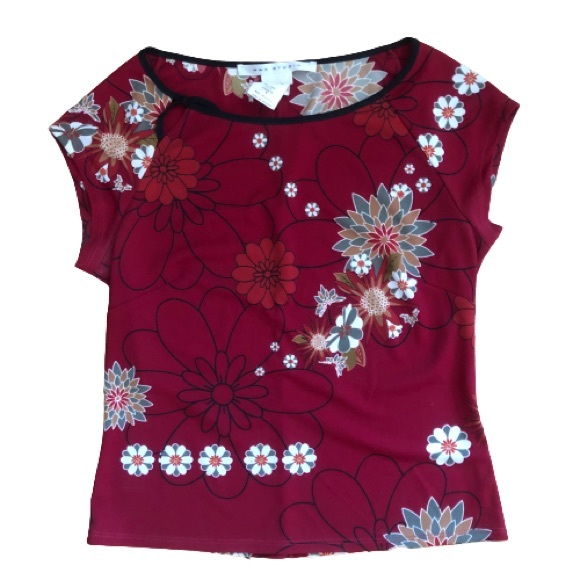 Japanese Floral Side Keyhole Cut Out Blouse - Picture 14 of 14